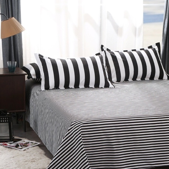 Stripes Bedding Set - Picture 2 of 5